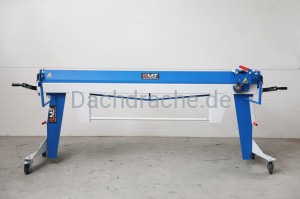 Abkantmaschine OLMET M40×2200 mit Rollmesser und Transportrollen